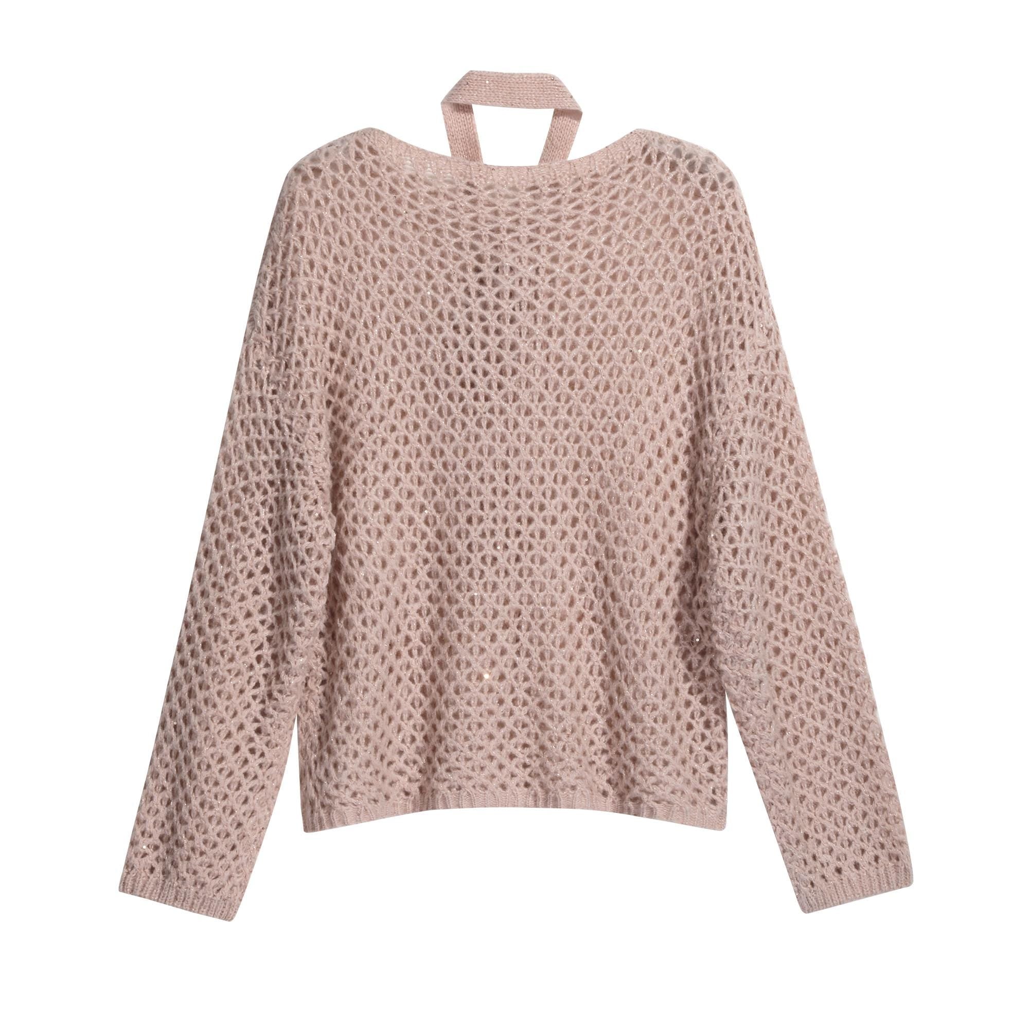 A long-sleeved sweater with a mesh pattern, featuring a high neck and long sleeves.