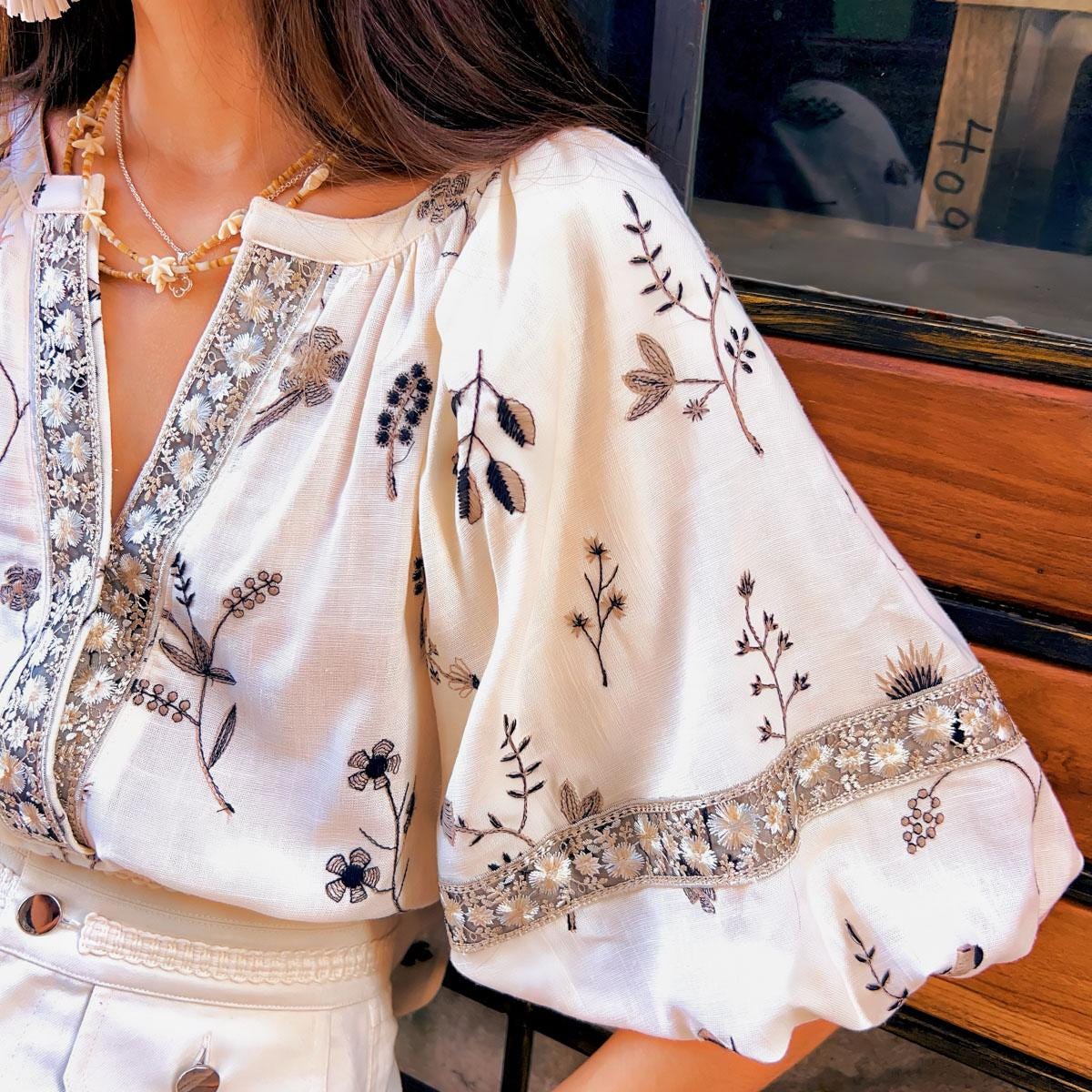 Vintage-Inspired Floral Embroidered Linen-Blend Boho Blouse with Balloon Sleeves