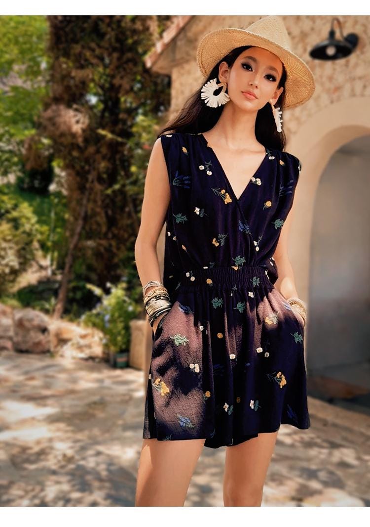 Linen-Blend Boho Floral Shorts, Black High-Waisted Summer Shorts, Elastic Waist Casual Bottoms, Lightweight Resort Wear